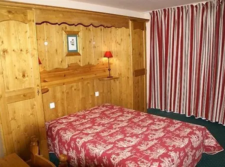Val 2400 Aparthotel