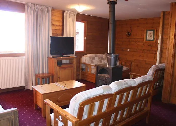 Val 2400 Aparthotel 4*