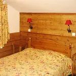 Aparthotel Val 2400