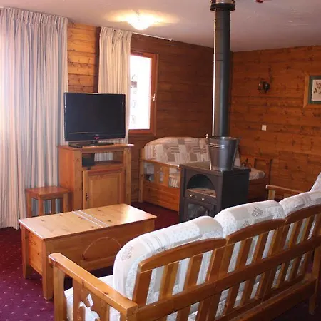 Val 2400 Hotel apartamentowy 4*