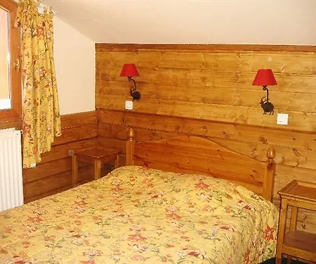 Hotel apartamentowy Val 2400