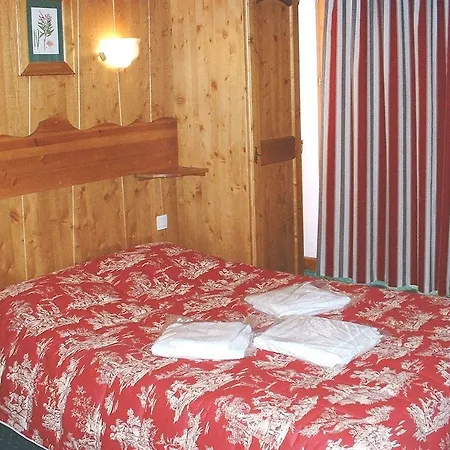 Hotel apartamentowy Val 2400