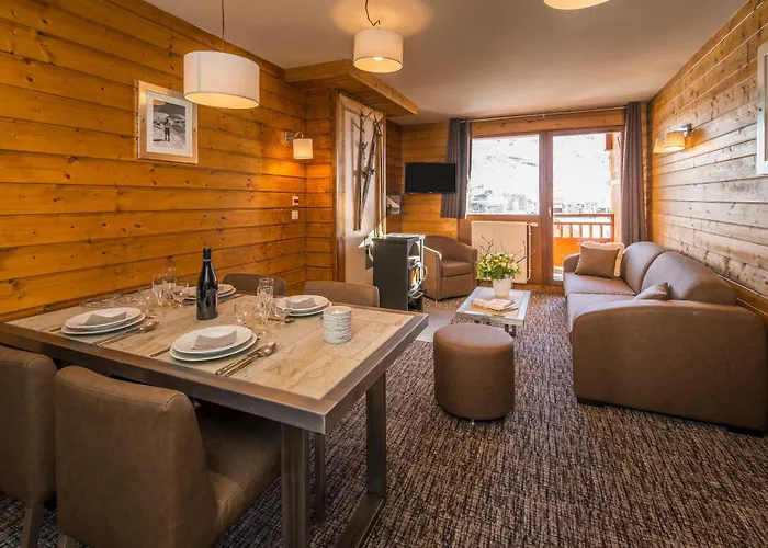 Aparthotel Val 2400 4*